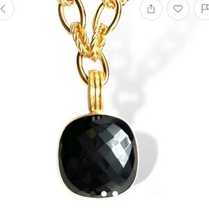 Elegant Black and Gold Pendant Necklace
